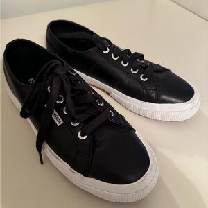 Superga classic sneaker in black leather